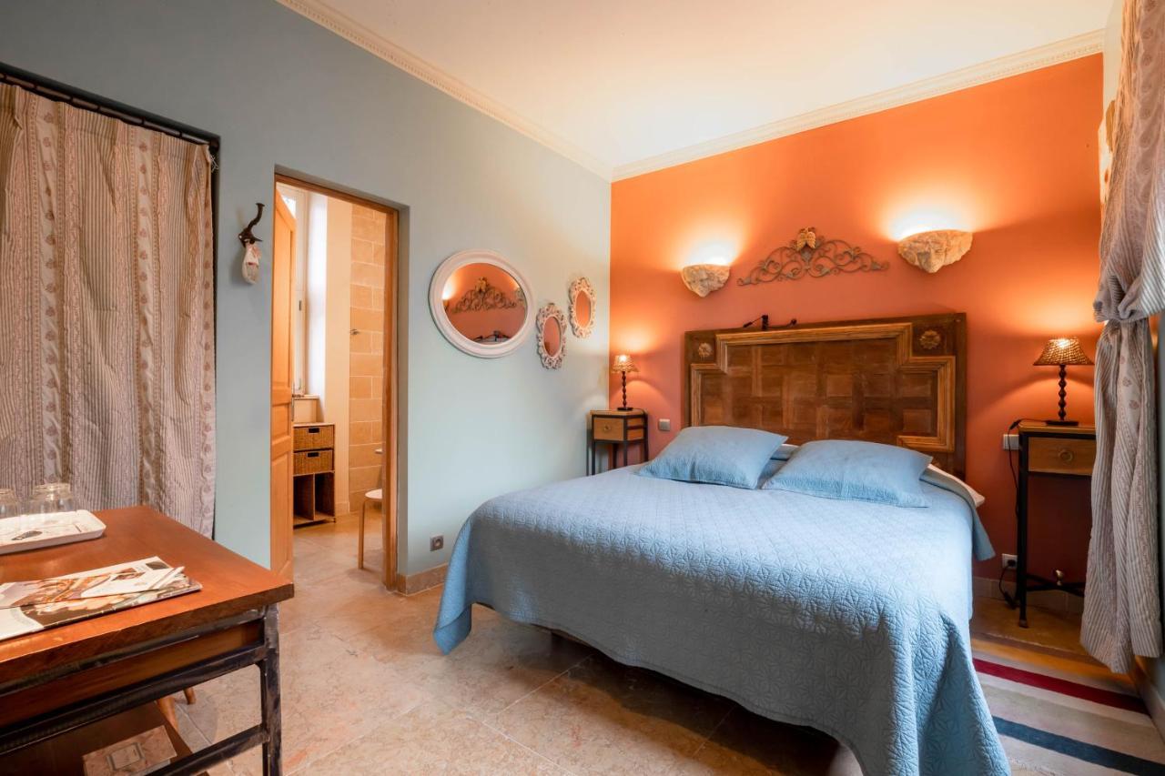 Octroi Saint-Jacques Bed & Breakfast โบน ภายนอก รูปภาพ
